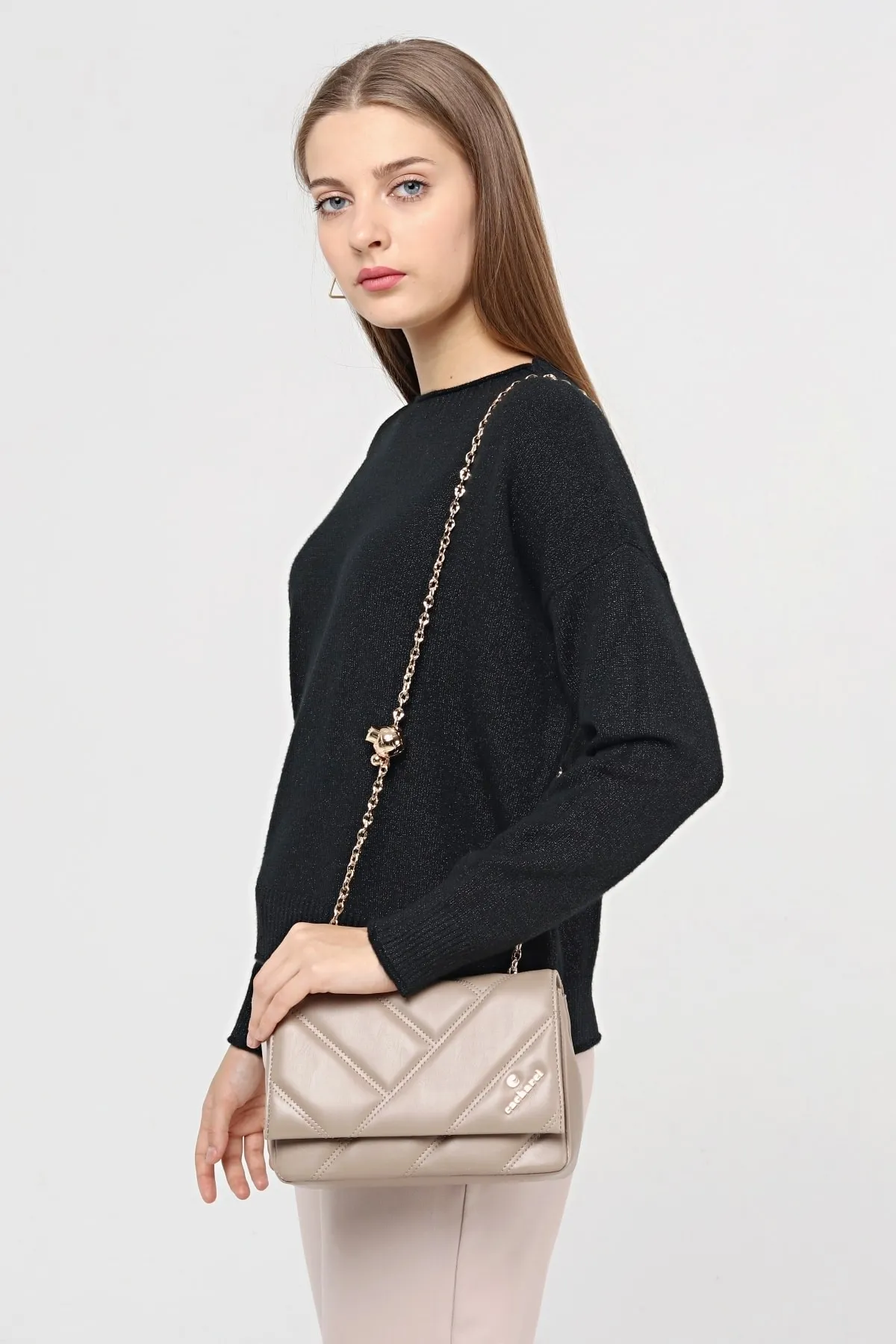 CACHAREL KADIN ZİNCİR DETAYLI EL VE OMUZ ÇANTASI C-068 -A.VİZON 