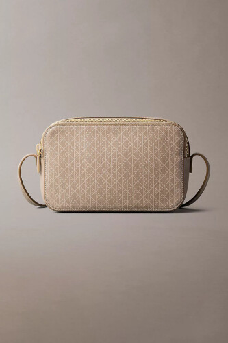 Kadın Emblem Aop Elongated Camera Bag Omuz Çantası - Bej 