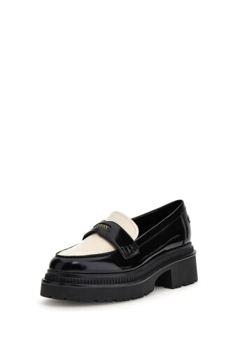 Kadın FINDA2 CASUAL Loafer Ayakkabı - Siyah - Guess