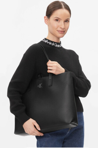 Kadın Minimal Monogram İnce El Çantası - Siyah - Calvin Klein